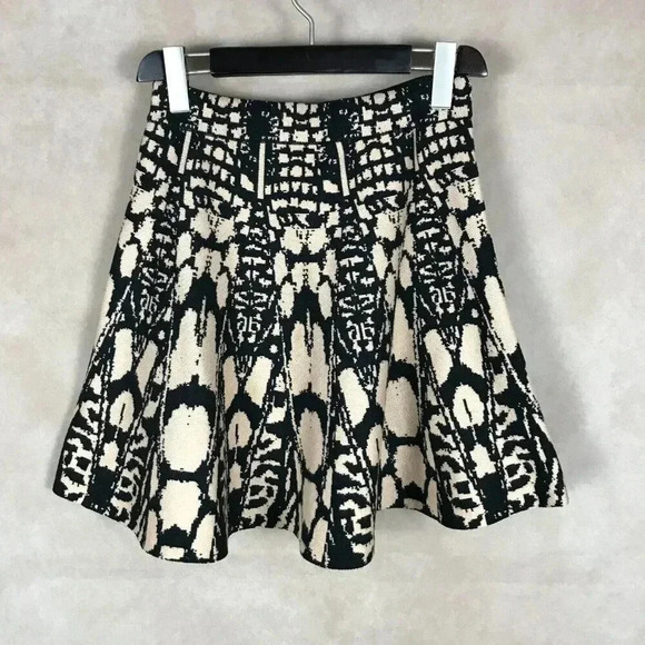 WOW COUTURE Tan/Black "Sweater Knit' A-Line Skirt NWOT Size SMALL - Picture 2 of 9